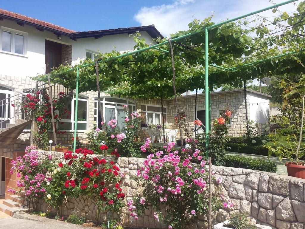 Pansion Pero Elez Medjugorje Hotel Buitenkant foto