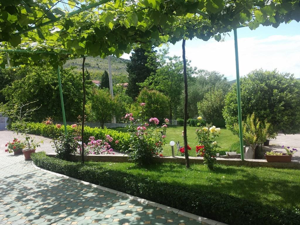 Pansion Pero Elez Medjugorje Hotel Buitenkant foto